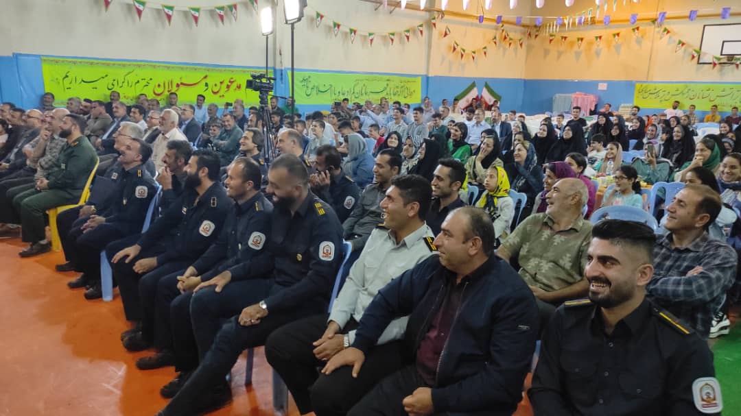 جشن تجلیل از  آتش نشانان اطاقور  به روایت تصویر