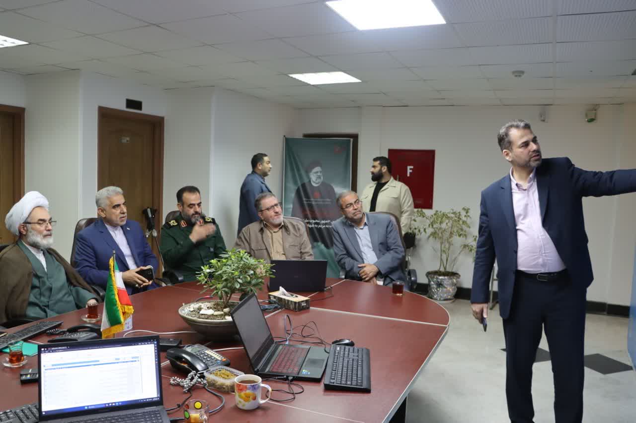 بازدید نماینده ولی فقیه و استاندار از کمیته فناوری اطلاعات ستاد انتخابات استان گیلان