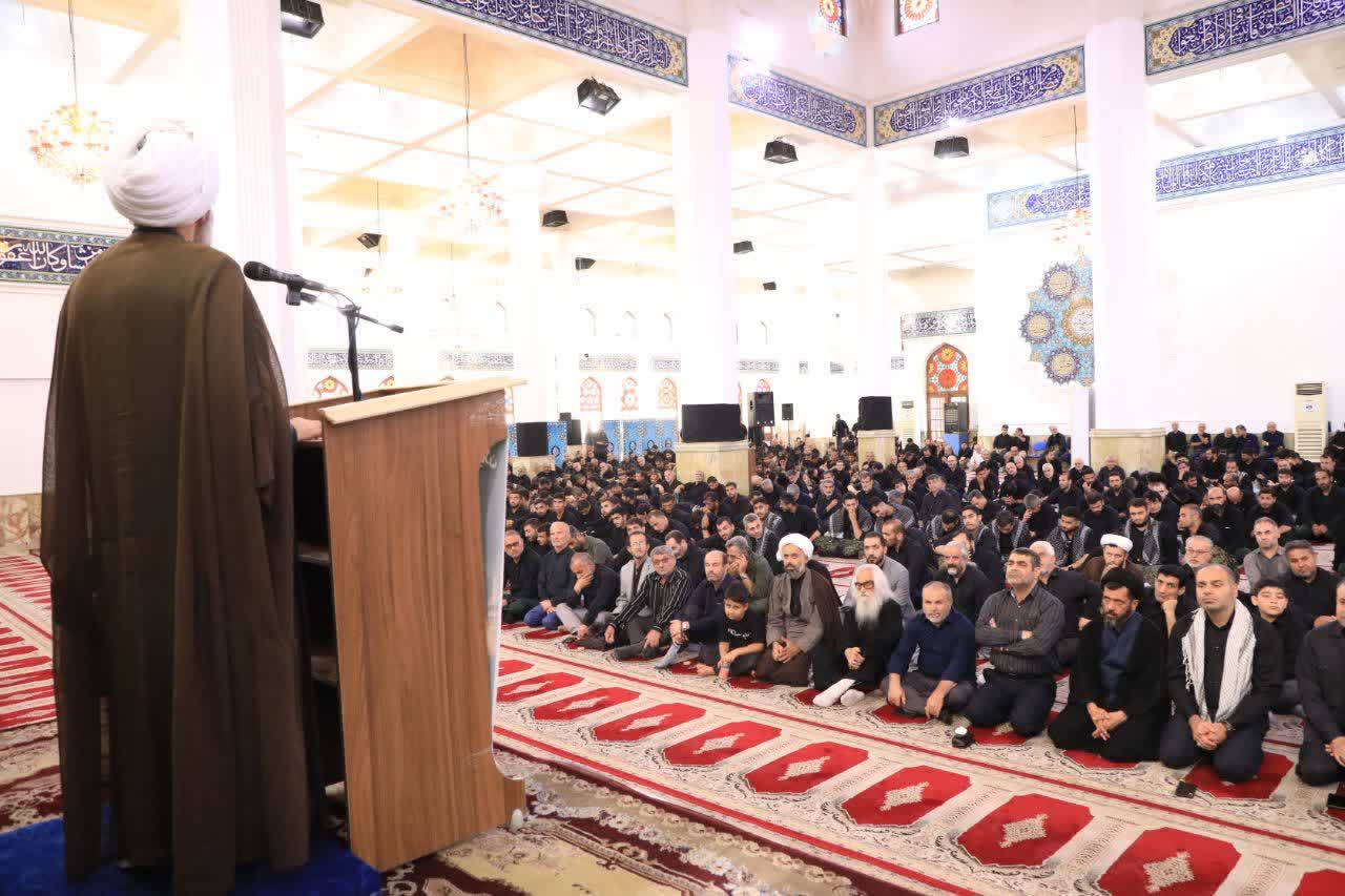 نماینده ولی فقیه در گیلان:انسان مسافر دنیاست/ به دنیا دل نبندیم