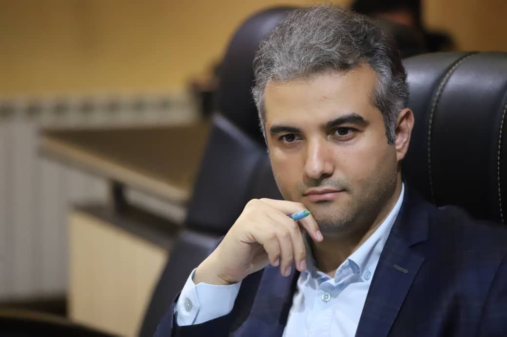 سیدحسین رضویان، رئیس کمیسیون توسعه پایدار :درختان ورودی جاده تهران در خاک نامناسب کاشته شده اند، مرگ آنها تضییع حقوق مردم رشت است