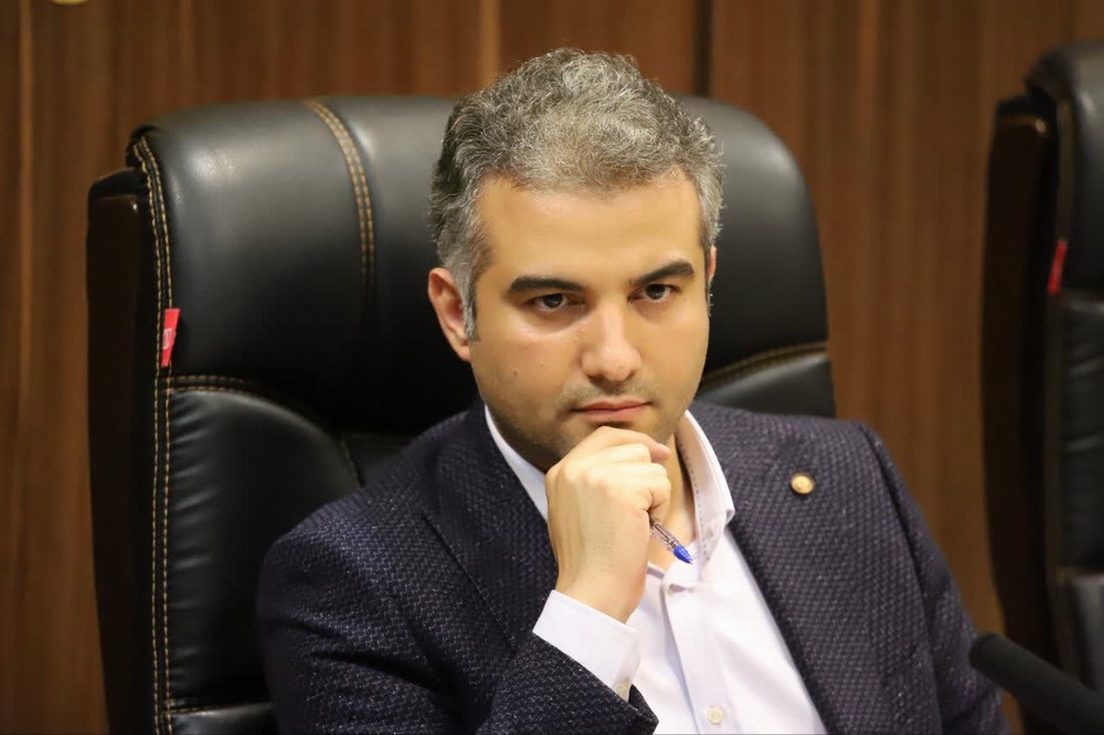 رئیس کمیسیون توسعه پایدار  شورای اسلامی شهر رشت: شهرداری بازآفرینی و سنگ فرش فضای مقابل خانه میرزا یونس استادسرایی را تسریع بخشد