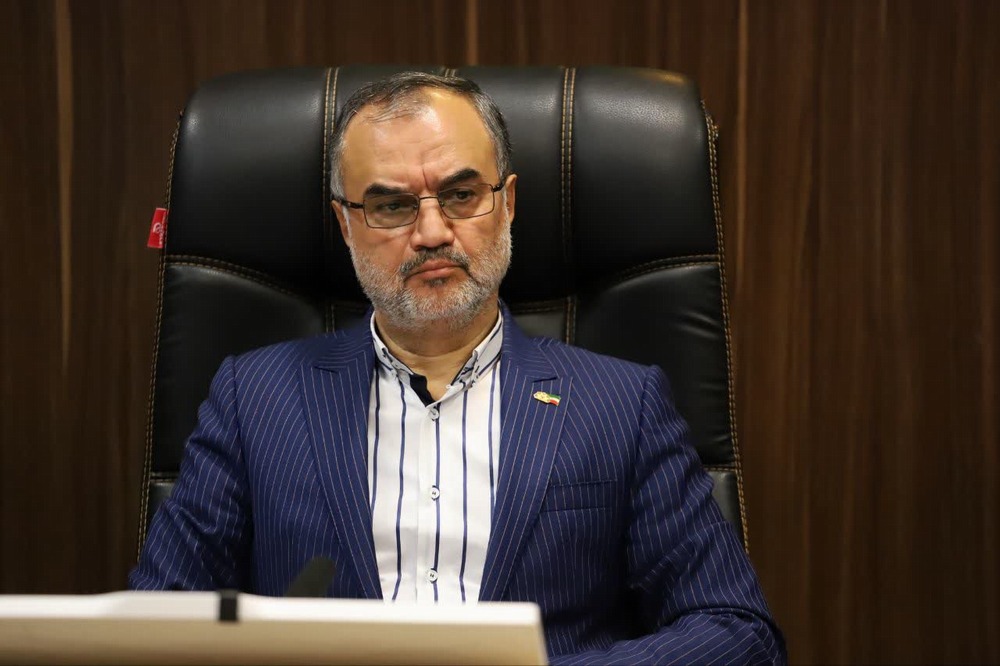 شوقی همانند یک سرباز مشغول خدمت است
