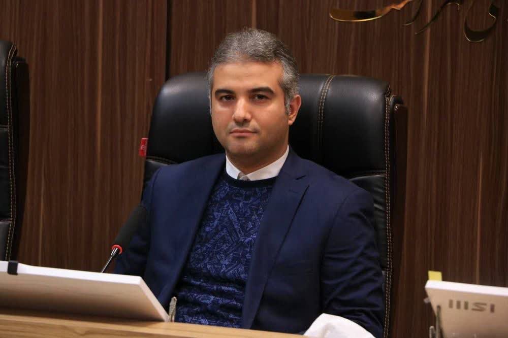 برگزاری نشست مشورتی روسای شوراهای اسلامی و شهرداران مراکز استانها در رشت باید سبب جلب توجه کشوری و بهره مندی از اعتبارات ملی برای توسعه رشت شود
