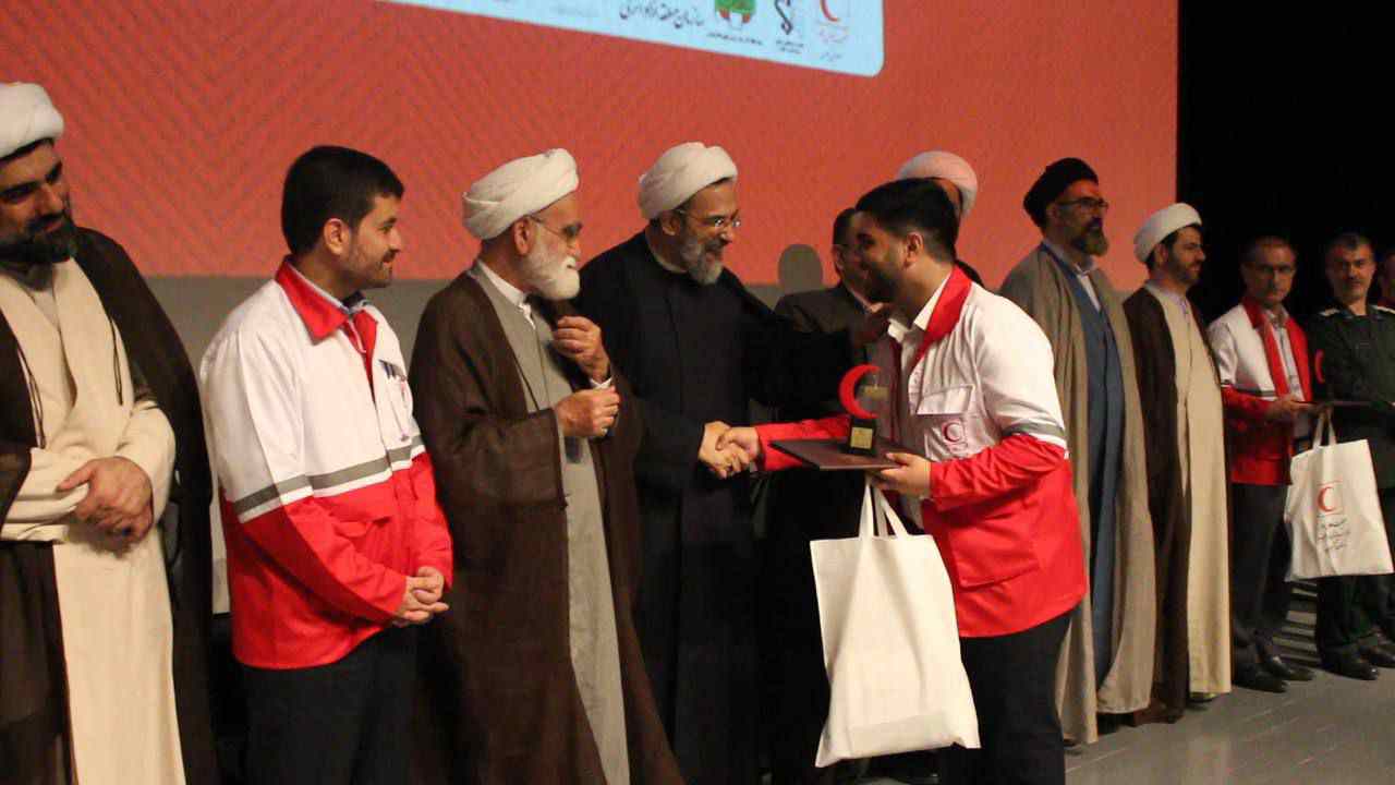 جهاد فرهنگی، داستان جوانی که با کتاب و قرآن جامعه را به حرکت درآورد