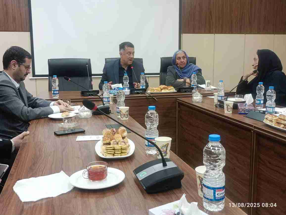 مدیرعامل فومن شیمی: با وجود چالش‌های اقتصادی، رشد تولید و صادرات ادامه دارد