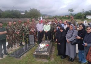 دیدار و گفتگوی تور خبری با خانواده جنگلبان شهید رسید غفاری