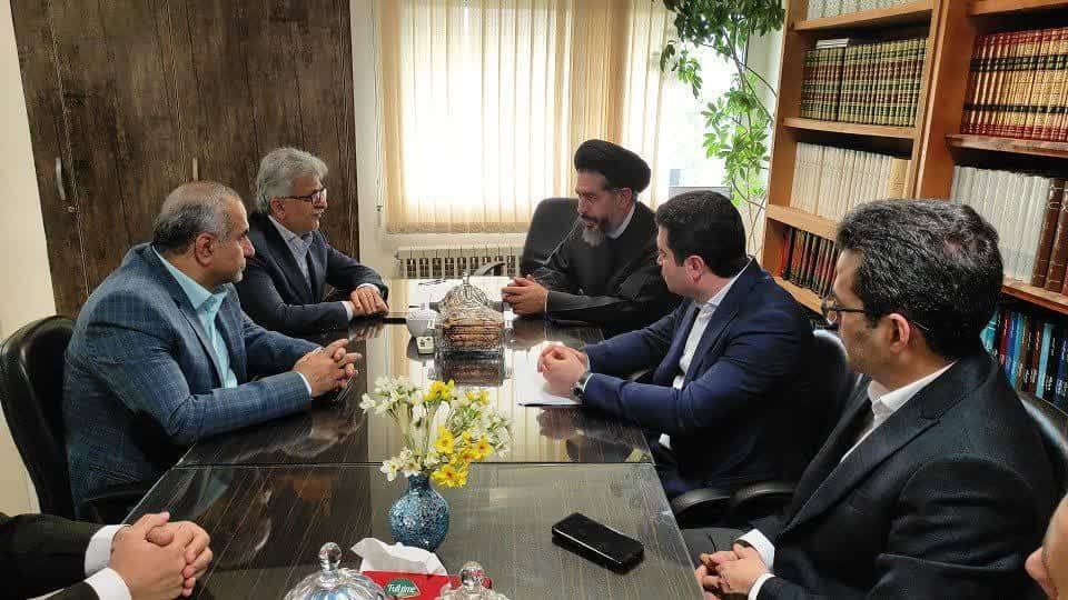 در دیدار دکتر آشوبی با حجت‌الاسلام حسینی مطرح شد؛تقویت همکاری علمی و فرهنگی دانشگاه علوم پزشکی گیلان با دفتر نهاد رهبری