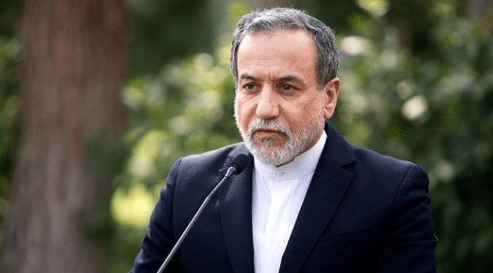 عراقچی: تماسی با ویتکاف نداشتم