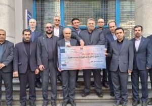 اهدا کمک مالی  سکاندار بانک صادرات گیلان به چند بانوی زندانی سرپرست خانوار