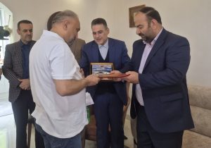 اعطای لوح شهروند افتخاری ماسال به خیّر کشوری کمیته امداد رسید