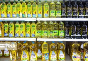 رئیس اتحادیه بنکداران مواد غذایی خبرداد:عرضه روغن بدون محدودیت در بازار/قیمت حبوبات روند کاهشی دارد