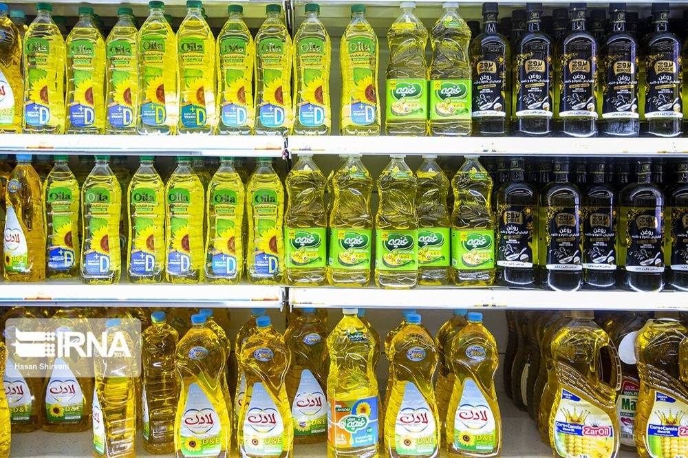 رئیس اتحادیه بنکداران مواد غذایی خبرداد:عرضه روغن بدون محدودیت در بازار/قیمت حبوبات روند کاهشی دارد