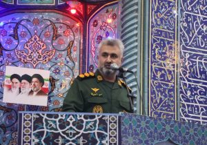 حضور در خیابان، تکلیف امروز ما برای یاری امام زمان(عج) است