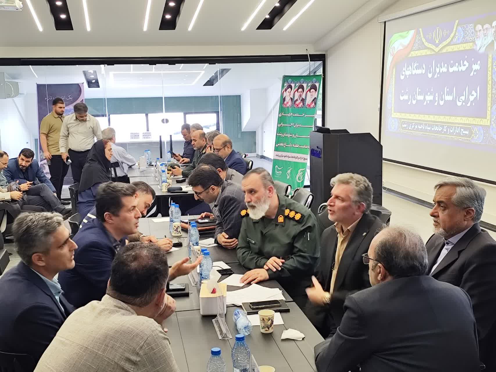 مهدی‌زاده: تولیدکنندگان با وجود تحریم‌ها چرخ تولید را متوقف نکردند
