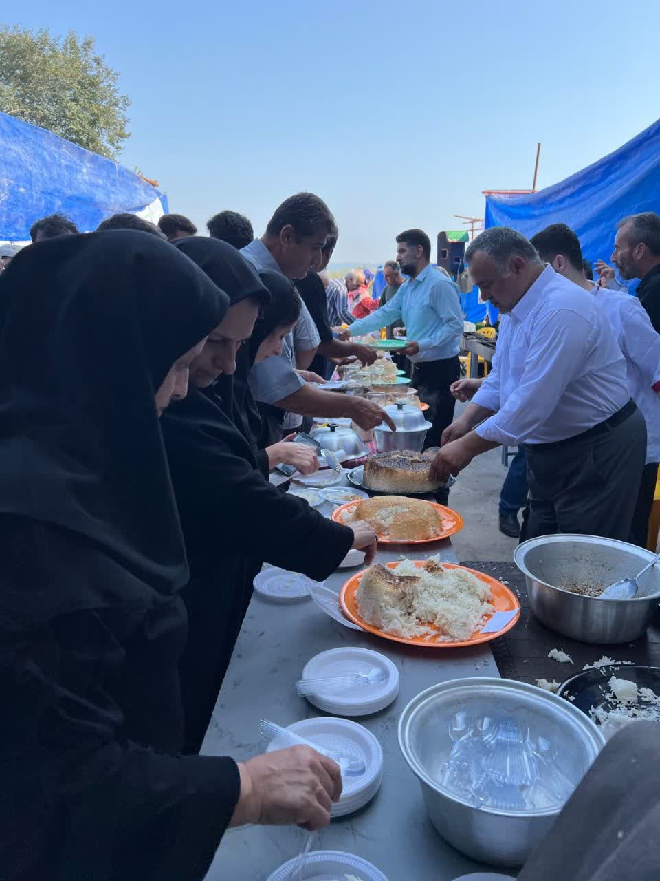 آیین شکرانه برداشت برنج همراه با پخت ارقام بومی و اصلاح شده برگزار شد