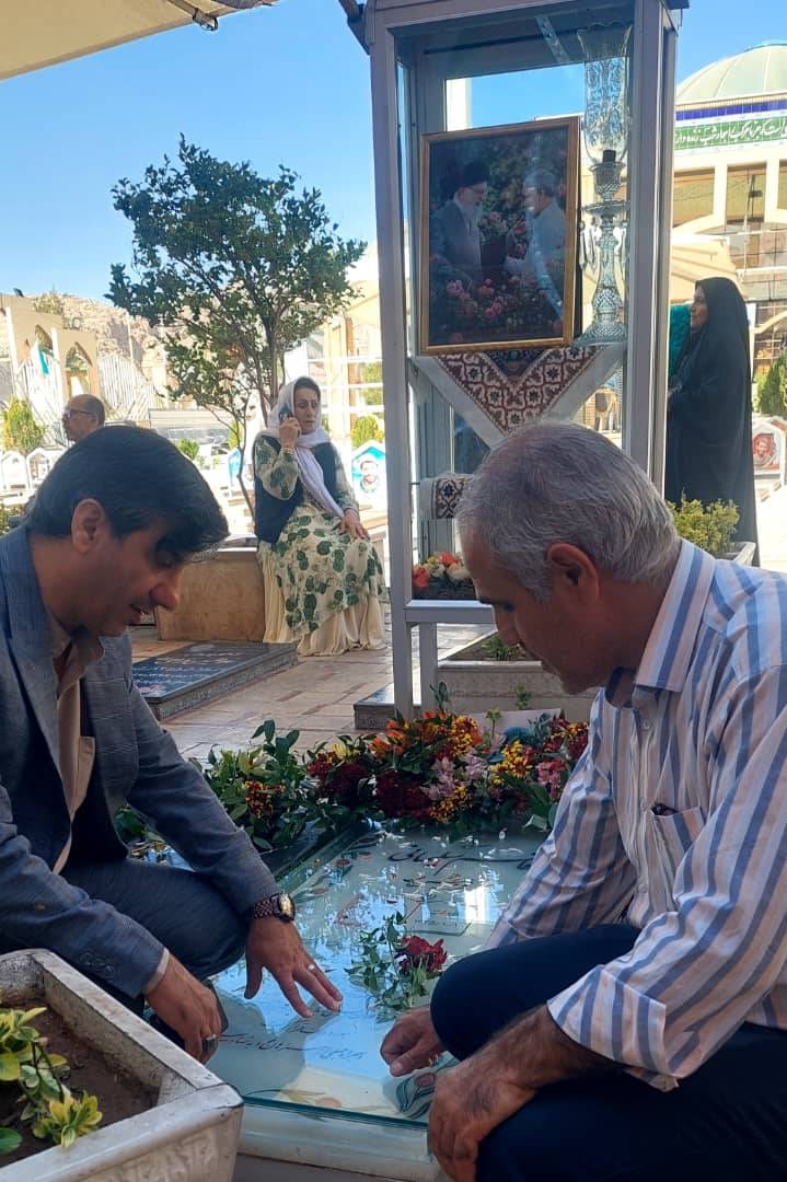 خمام تا کرمان؛برپایی سفره نذری شهدا در جوار سردار دلها